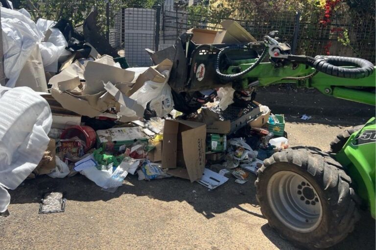 Christmas Waste Surge. Star PM cleaning up after illegal dumping near bins